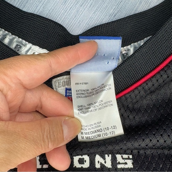 Reebok NFL Black and Red Football Jersey Atlanta Falcons Vick Kids Medium 10-12 - Picture 6 of 10